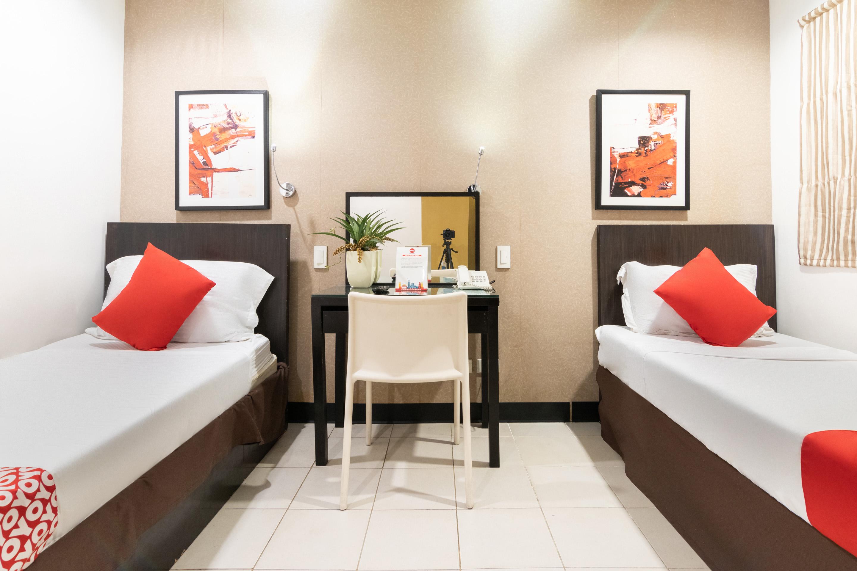 Super Oyo 107 Orange Nest Hotel Манила Экстерьер фото