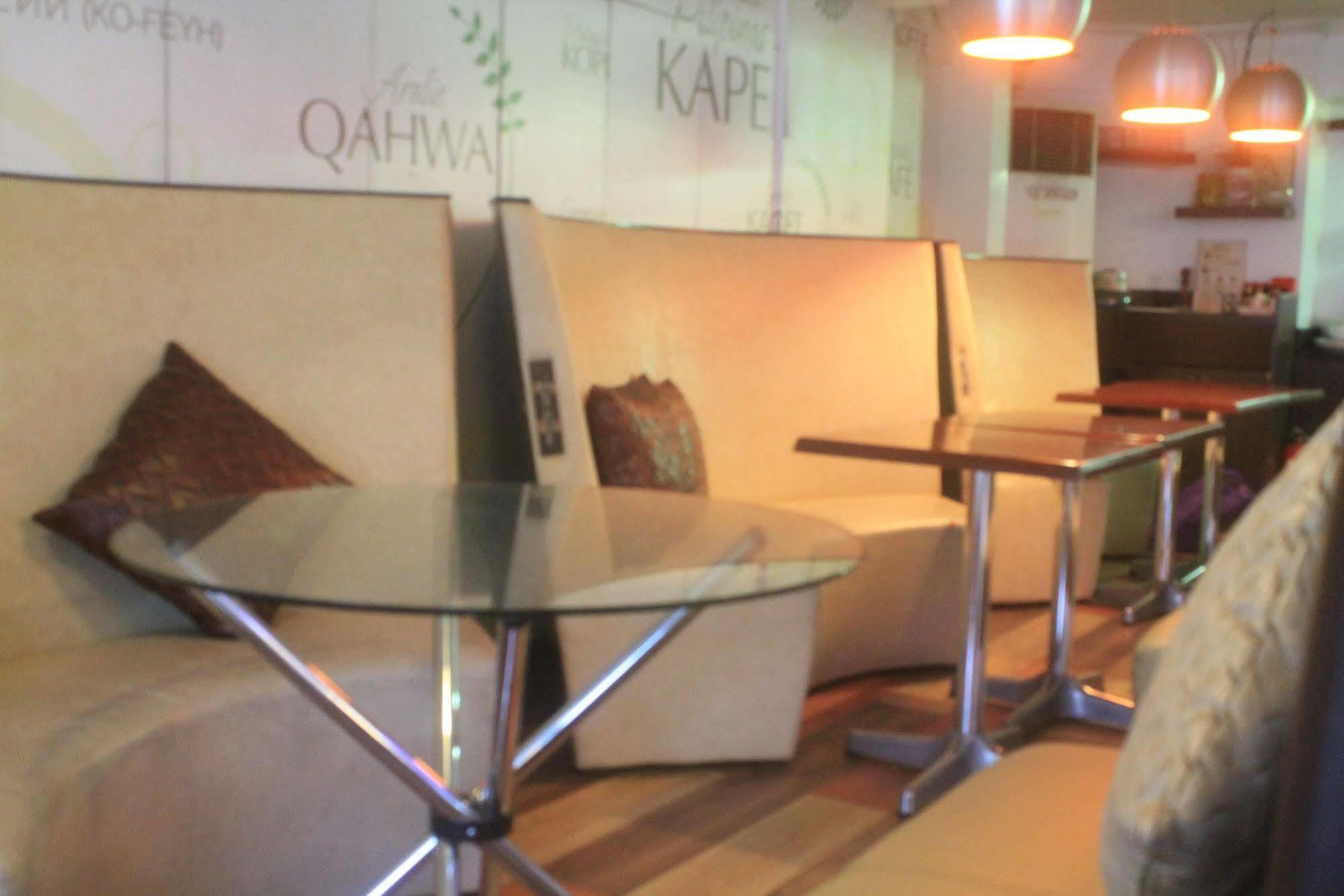 Orange Nest Hotel Манила Экстерьер фото