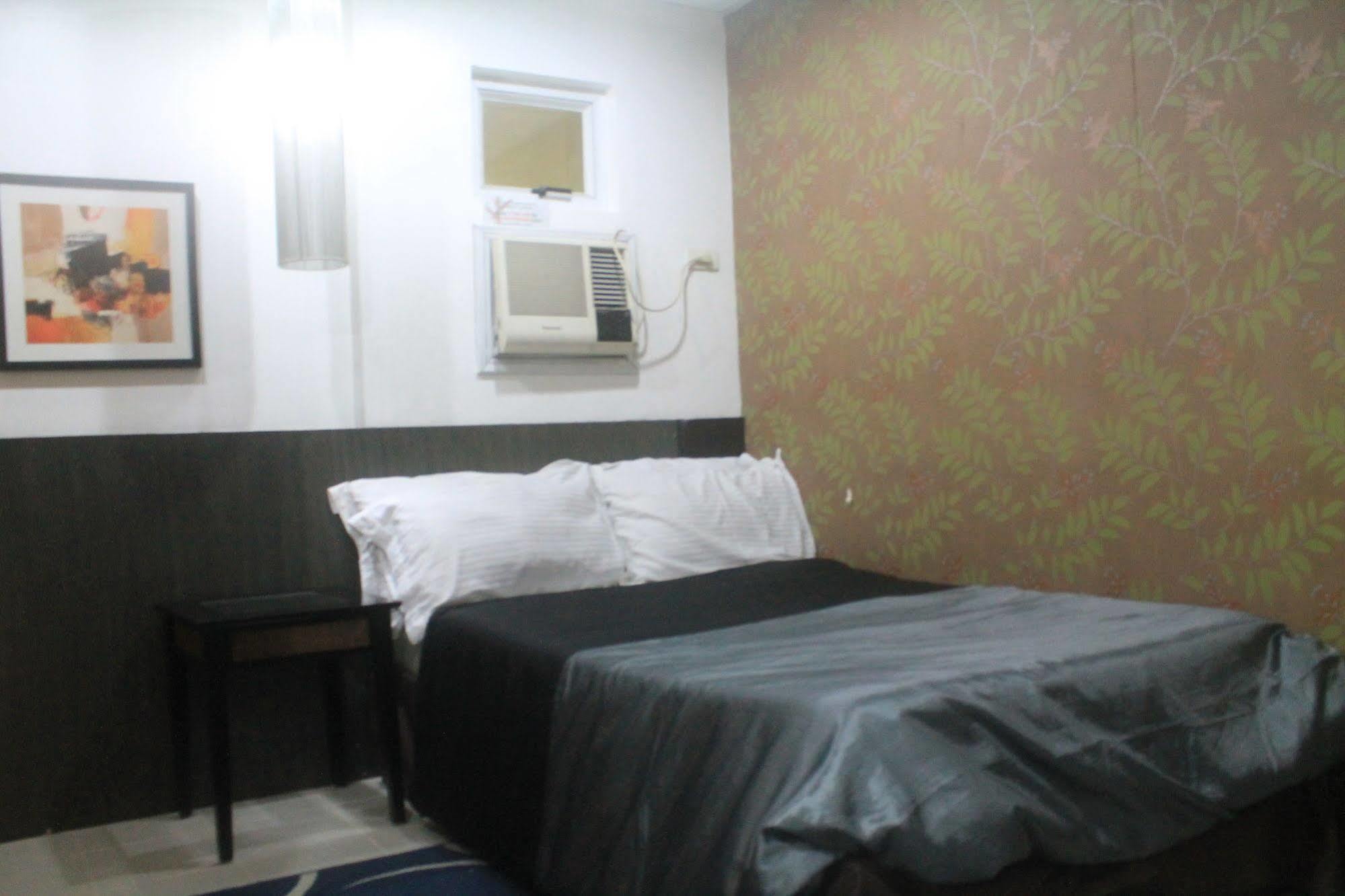 Orange Nest Hotel Манила Экстерьер фото