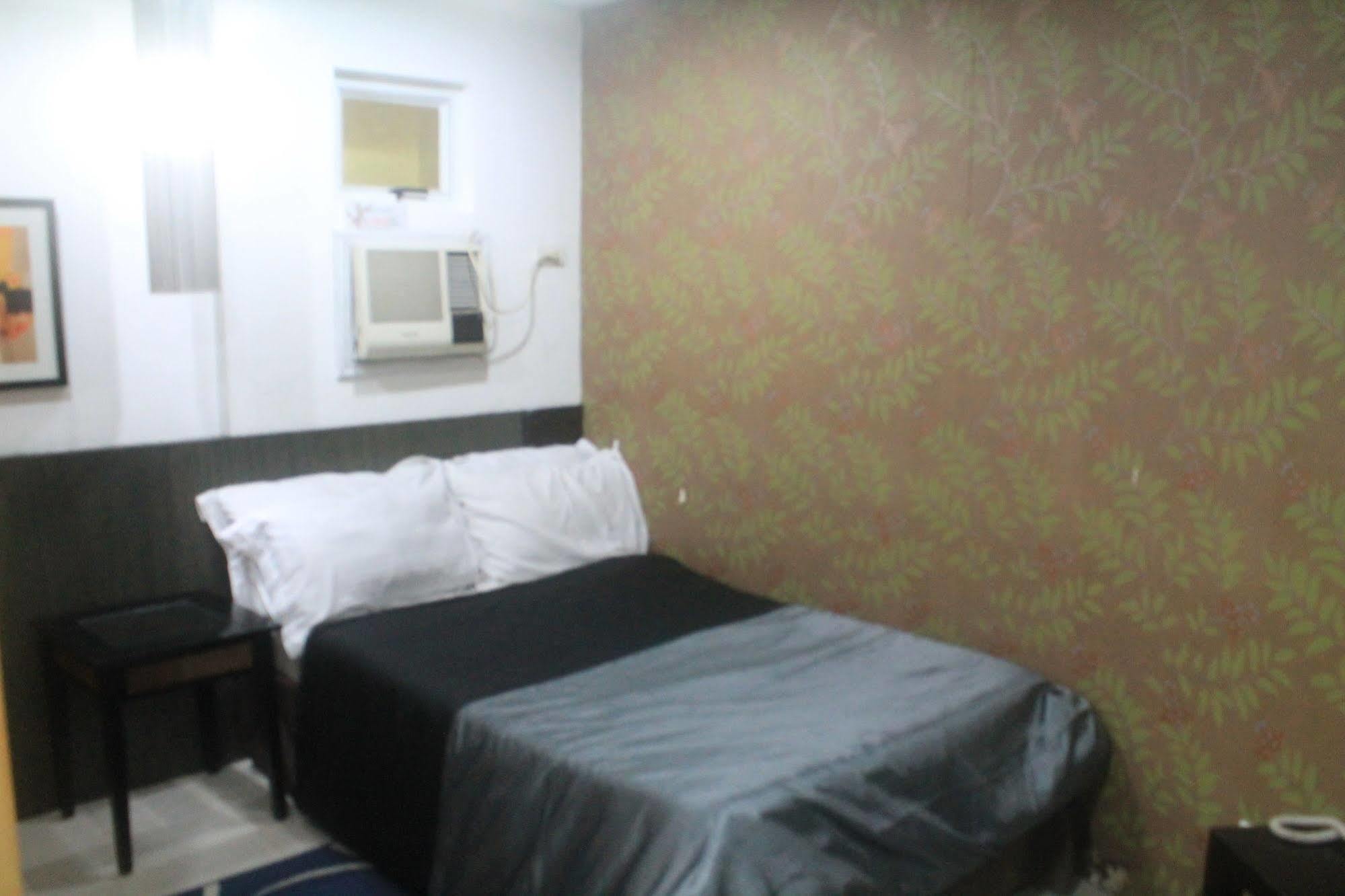 Orange Nest Hotel Манила Экстерьер фото