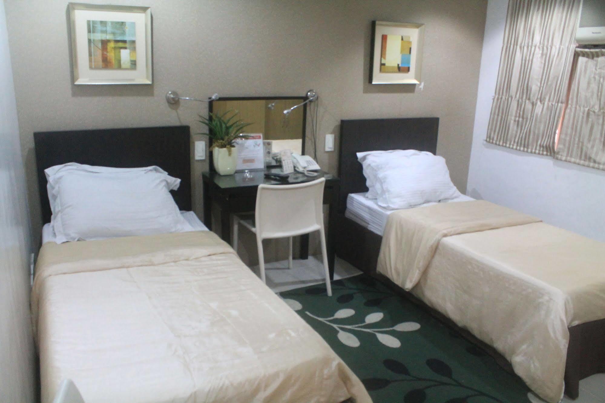 Orange Nest Hotel Манила Экстерьер фото